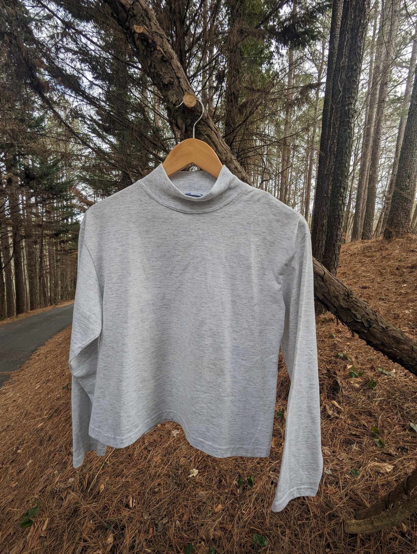 Long sleeve turtle neck, size Medium